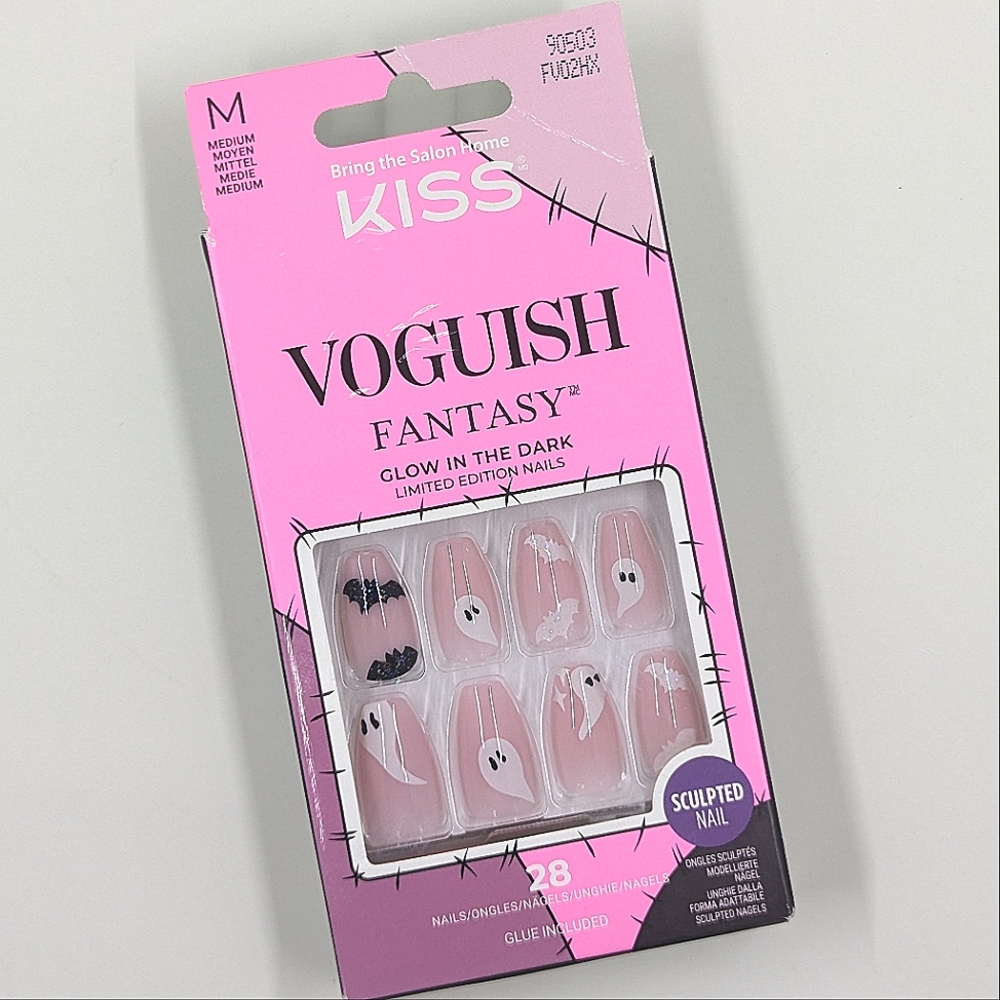 KISS Voguish Fantasy Glow in the Dark Limited Pink Ghosts Nails